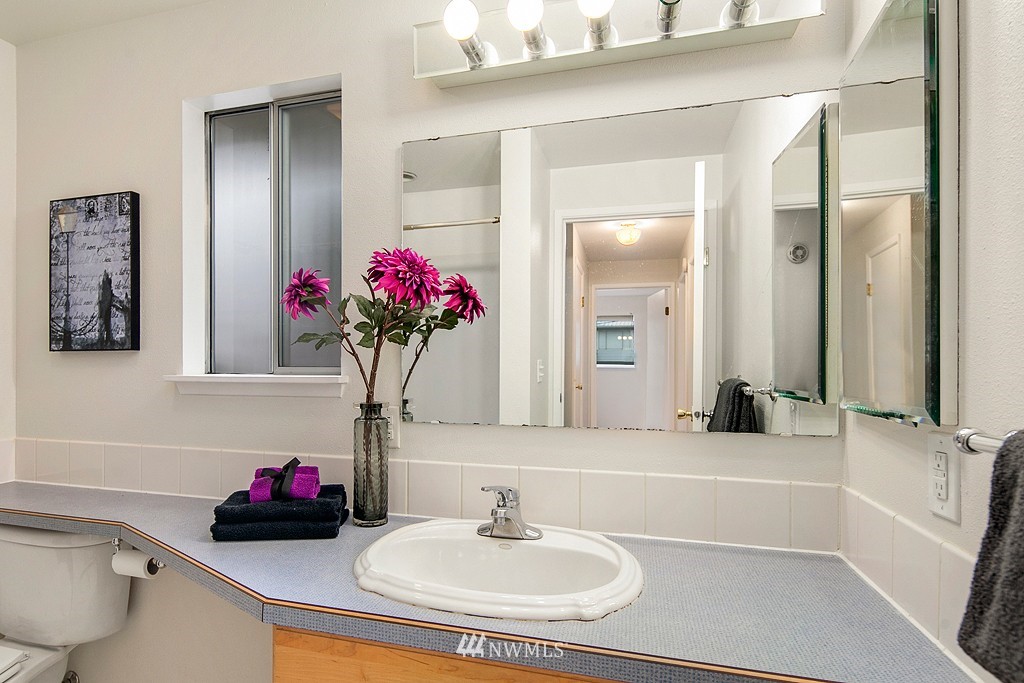 602 216th Street Southwest Bothell, WA 98021 - Photo 10 of 15