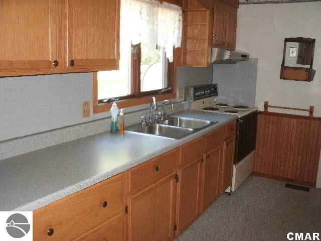 5974 West Saginaw Road Coleman, MI 48618 - Photo 7 of 11 1768462-6.JPG