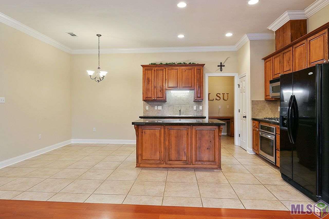 12853 Hidden Ridge Lane Baton Rouge, LA 70816 - Photo 4 of 10