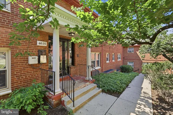$279,900 | 4635 20th Road North, Unit 6, Arlington, VA 22207