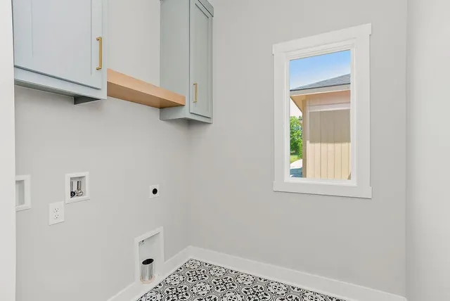 $823,970 | 2209 176th Place, Overland Park, KS 66085