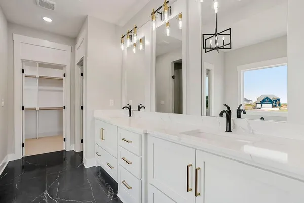 $823,970 | 2209 176th Place, Overland Park, KS 66085