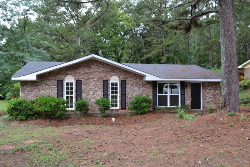 2409 Ozark Trail Southwest Atlanta, GA 30331 - Photo 1 of 1 BRICK FRONT & VINYL SIDING FOR LOW MAINTENANCE! NEW INTERIOR PAINT! NEW LAMINATE HARDWOOD FLOORING THROUGHOUT!