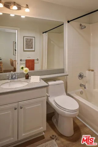 $875,000 | 710 South San Fernando Boulevard, Unit 104, Burbank, CA 91502