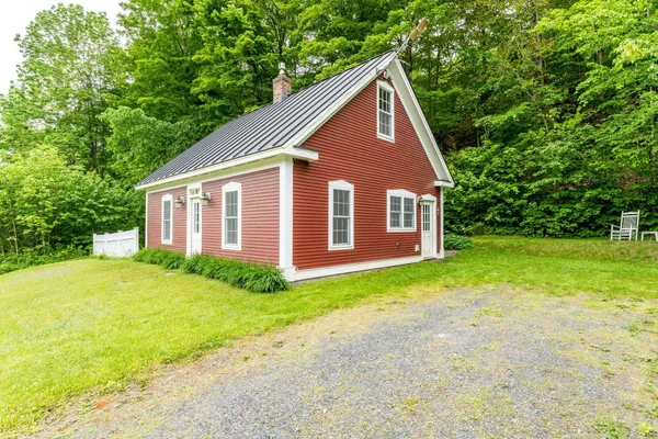 $634,000 | 425 Nebraska Valley Road, Stowe, VT 05672