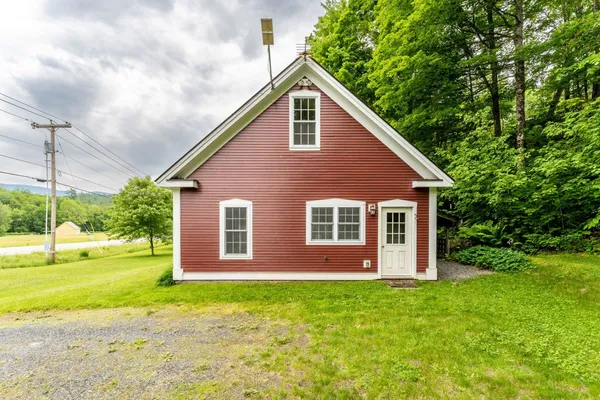 $634,000 | 425 Nebraska Valley Road, Stowe, VT 05672