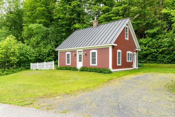 $634,000 | 425 Nebraska Valley Road, Stowe, VT 05672