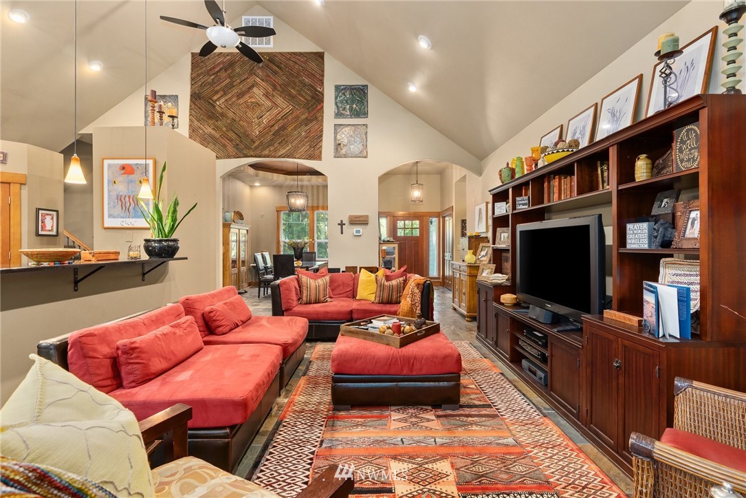13039 Spindlewood Court Southwest Rochester, WA 98579 - Photo 12 of 40 Gallery Image 12