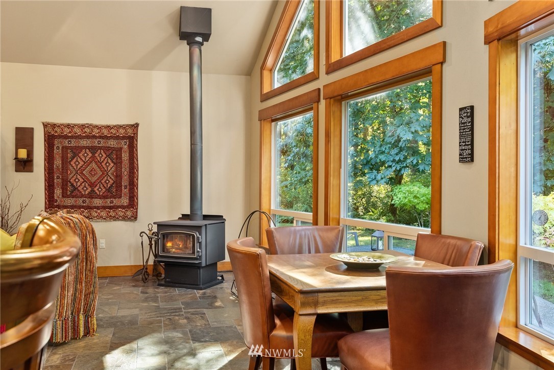 13039 Spindlewood Court Southwest Rochester, WA 98579 - Photo 14 of 40 Gallery Image 14