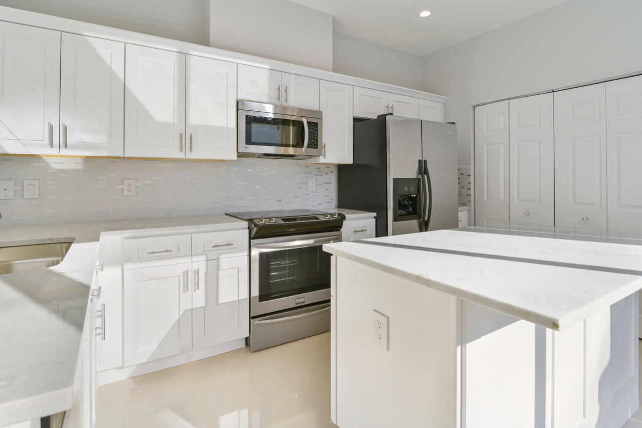 3807 Candlewood Court Boca Raton, FL 33487 - Photo 13 of 38 BRS Candlewood2 031