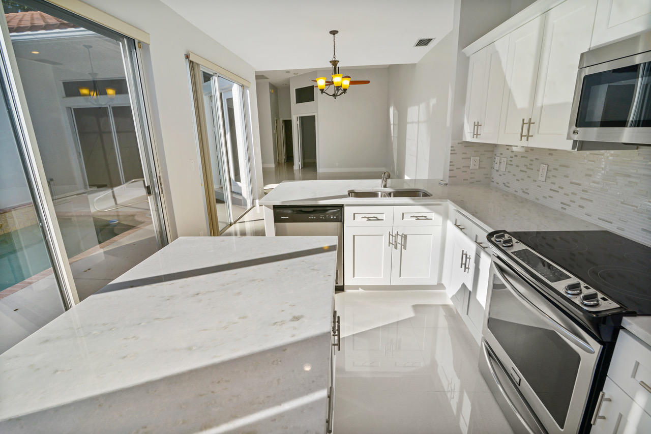3807 Candlewood Court Boca Raton, FL 33487 - Photo 14 of 38 BRS Candlewood2 033