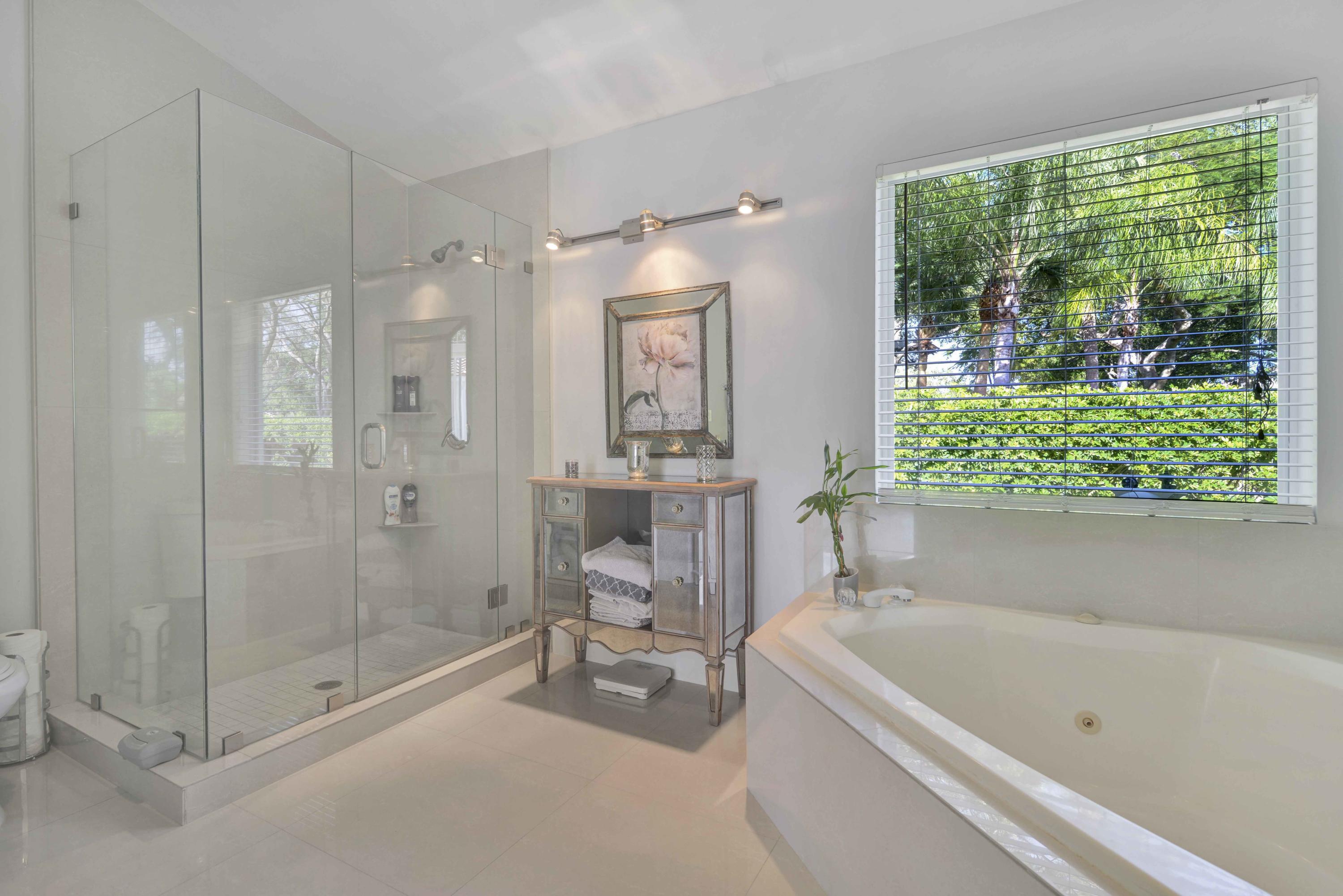 3807 Candlewood Court Boca Raton, FL 33487 - Photo 20 of 38 BRS Candlewood EVA_8193 057 32