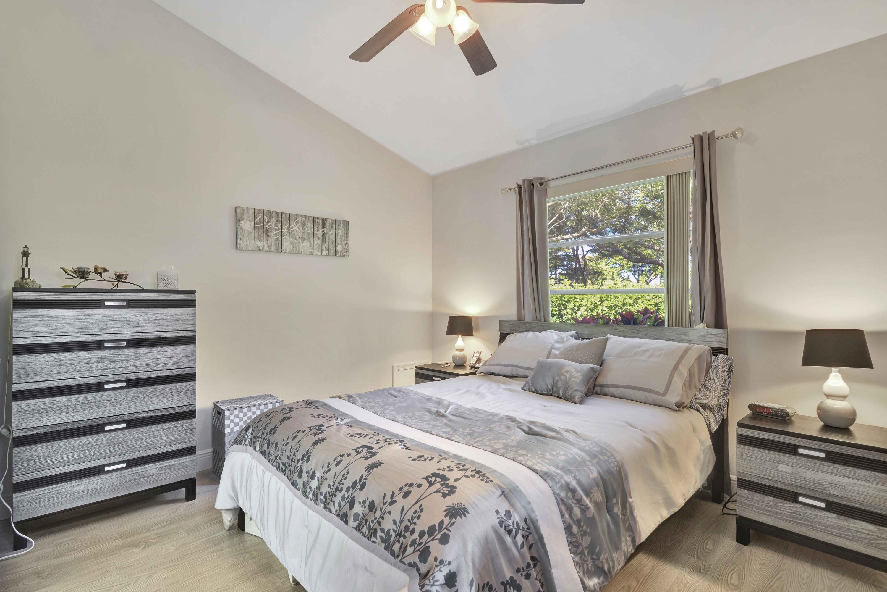 3807 Candlewood Court Boca Raton, FL 33487 - Photo 22 of 38 BRS Candlewood EVA_8170 035 25