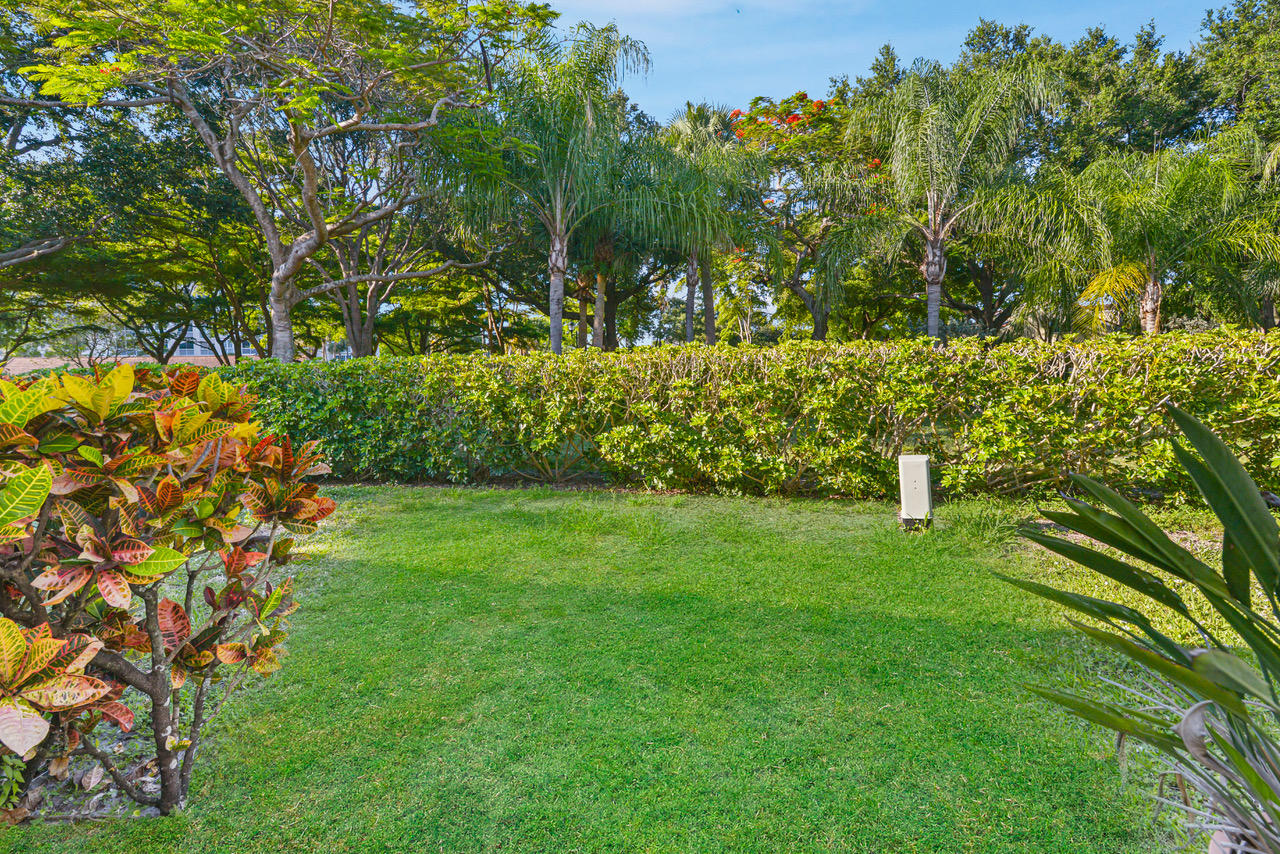 3807 Candlewood Court Boca Raton, FL 33487 - Photo 30 of 38 BRS Candlewood2 041