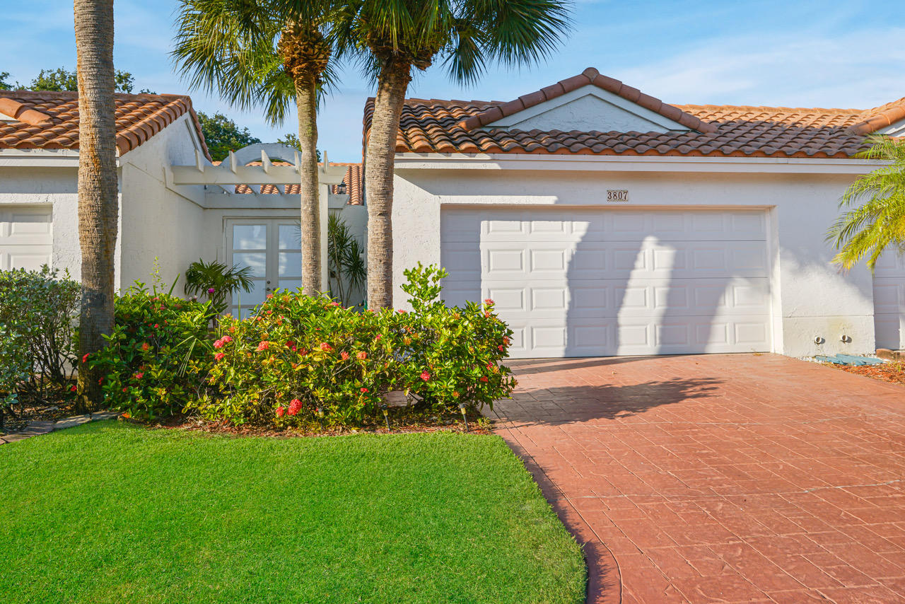 3807 Candlewood Court Boca Raton, FL 33487 - Photo 3 of 38 BRS Candlewood2 077