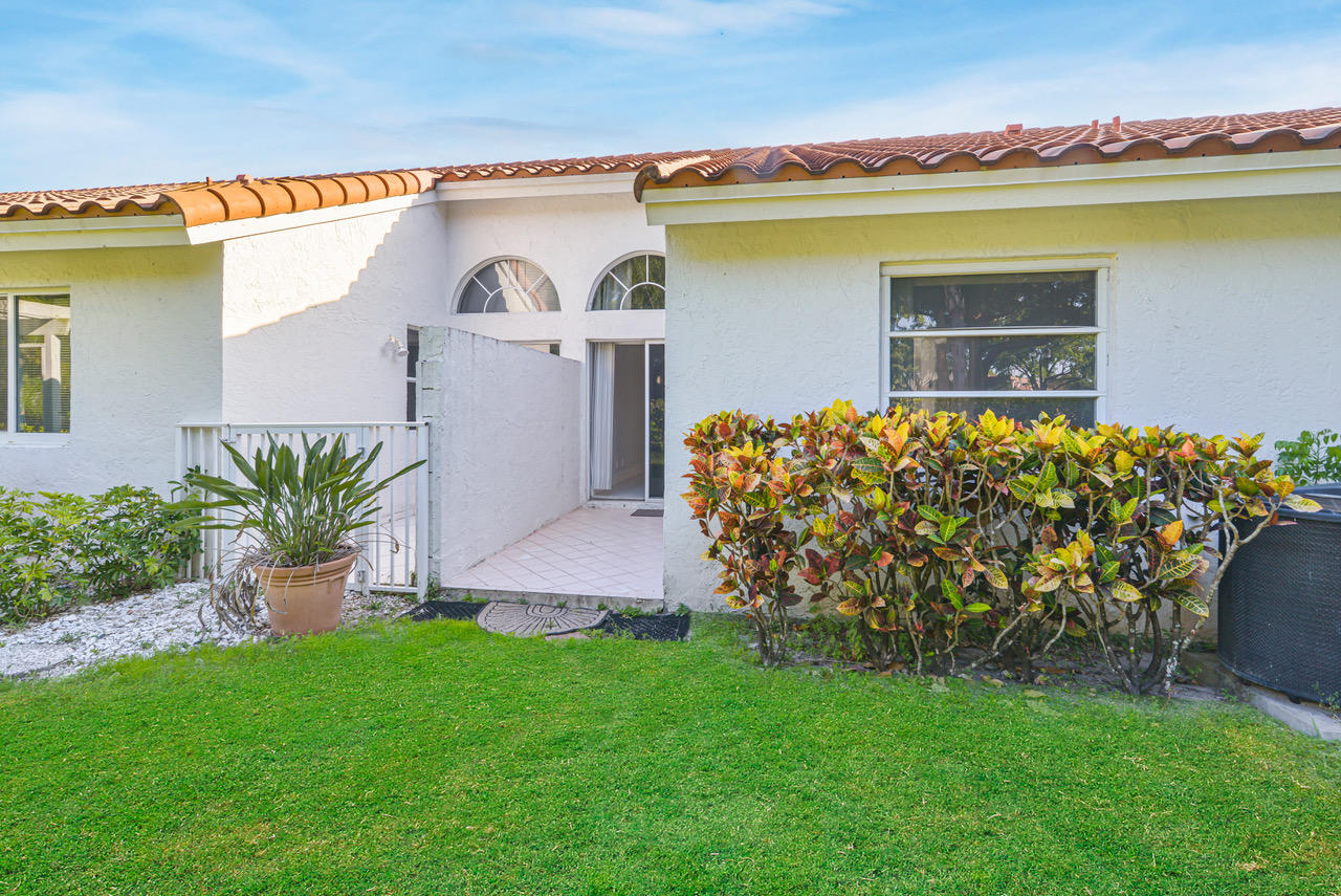 3807 Candlewood Court Boca Raton, FL 33487 - Photo 32 of 38 BRS Candlewood2 043