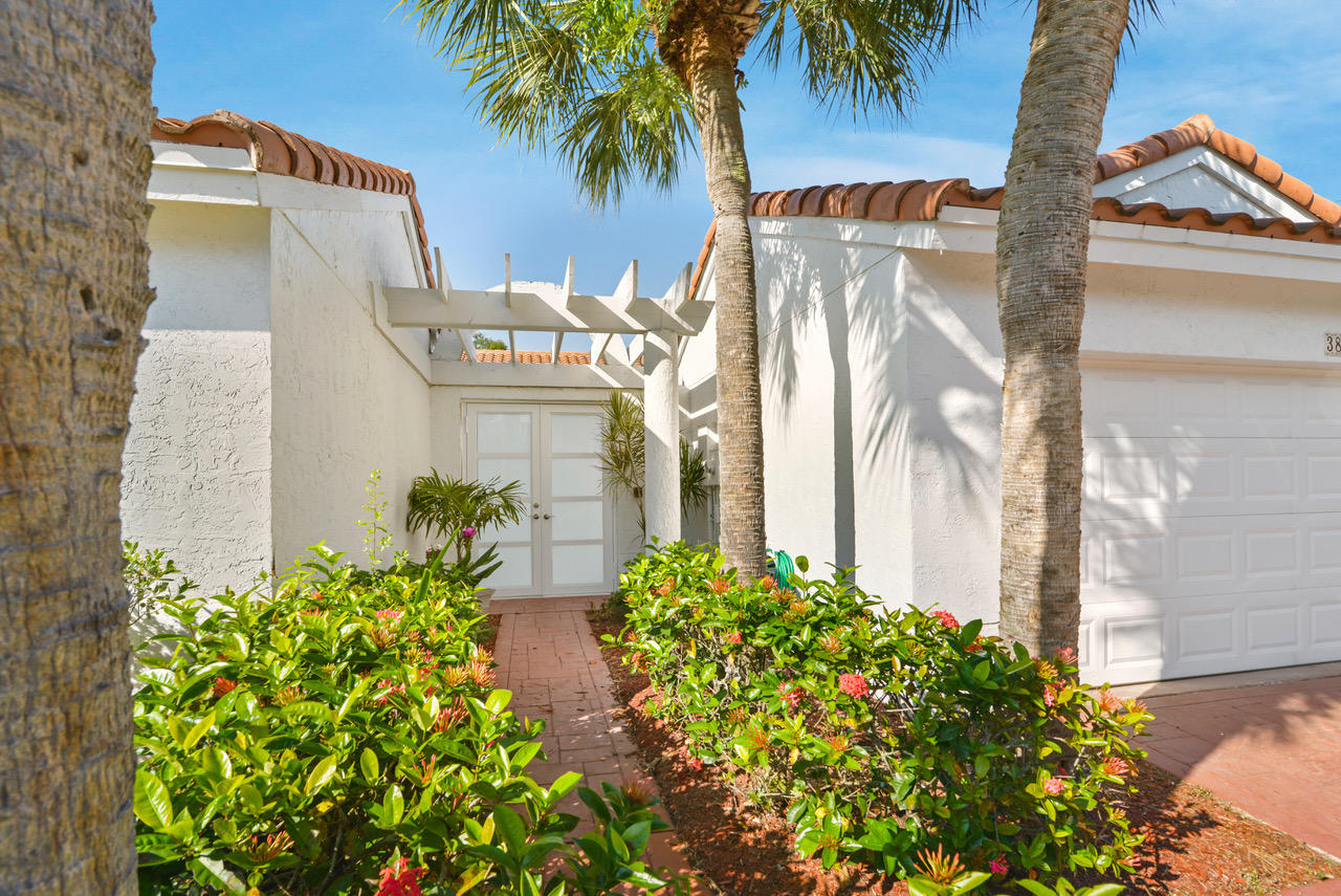 3807 Candlewood Court Boca Raton, FL 33487 - Photo 5 of 38 BRS Candlewood2 003