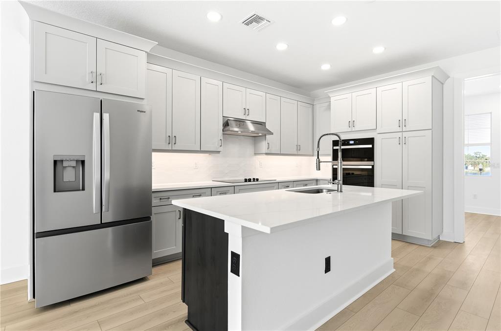 9964 Key Haven Road Seminole, FL 33777 - Photo 7 of 38