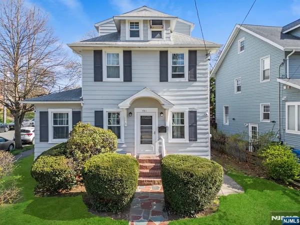 $749,999 | 351 Park Avenue, Rutherford, NJ 07070