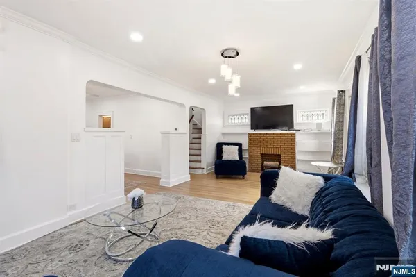 $749,999 | 351 Park Avenue, Rutherford, NJ 07070