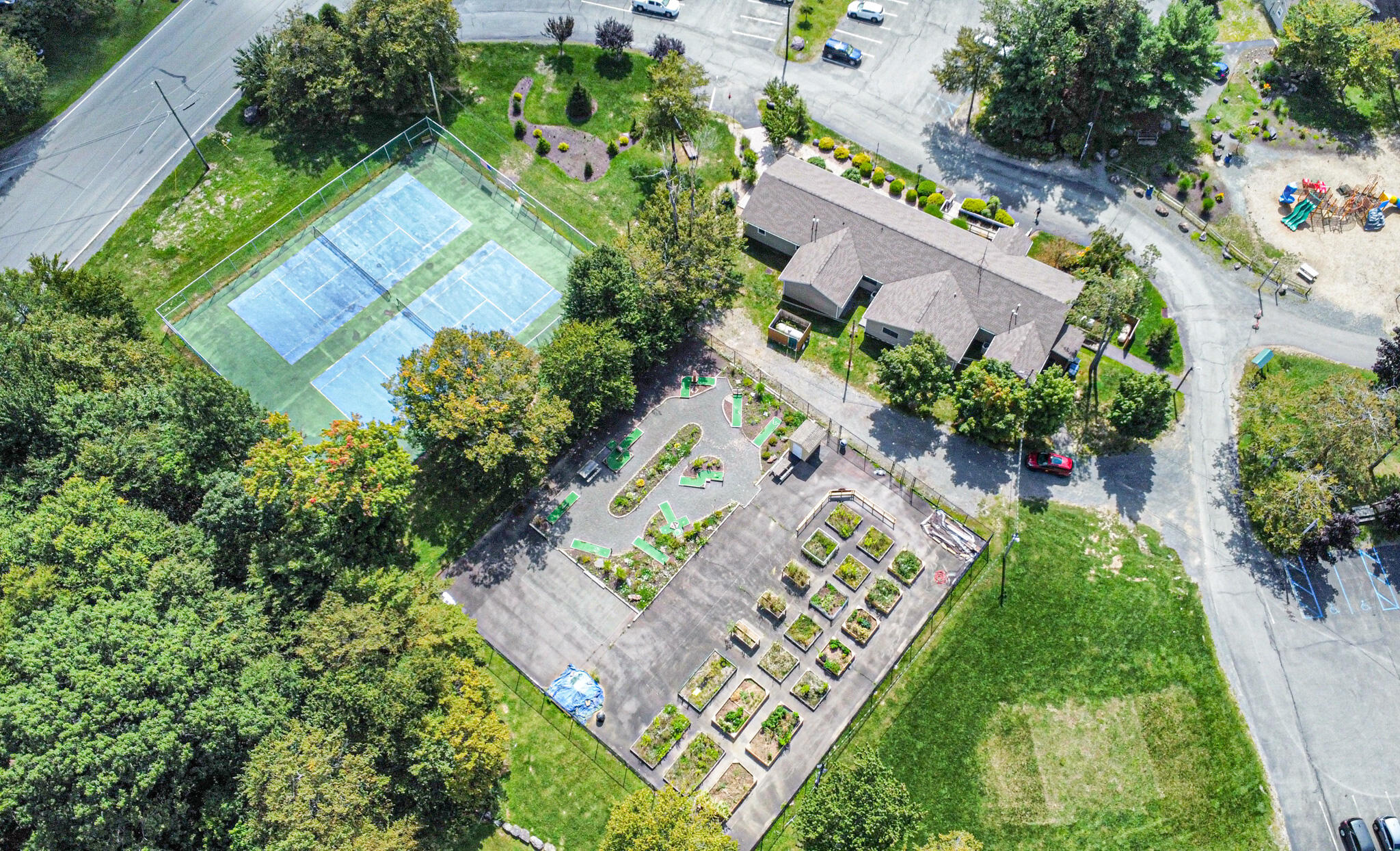 707 Edgewood Road Tobyhanna, PA 18466 - Photo 42 of 45 Mini-Golf & Garden