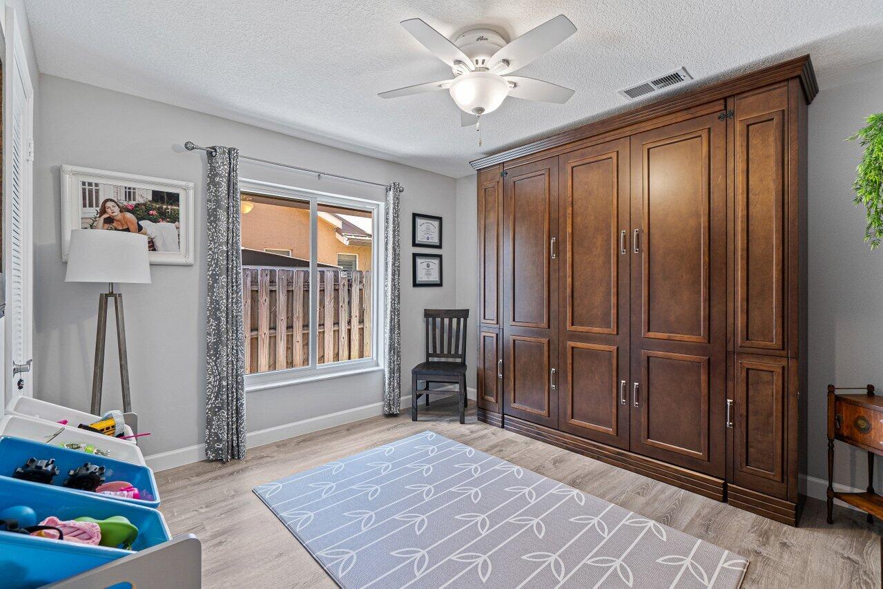 17335 Lake Park Road Boca Raton, FL 33487 - Photo 19 of 31 025-17335LakeParkRoad-BocaRaton-FL-33487