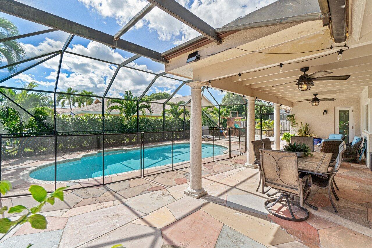 17335 Lake Park Road Boca Raton, FL 33487 - Photo 28 of 31 034-17335LakeParkRoad-BocaRaton-FL-33487