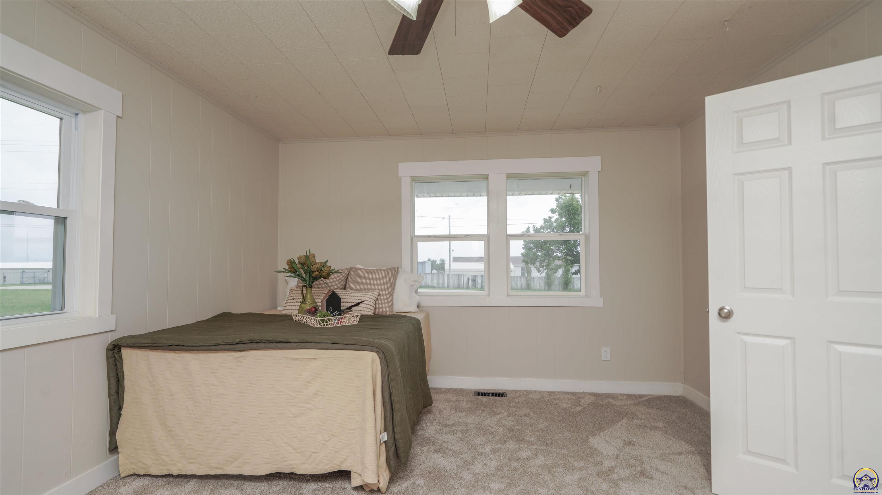 12318 246 Road Holton, KS 66436 - Photo 21 of 70