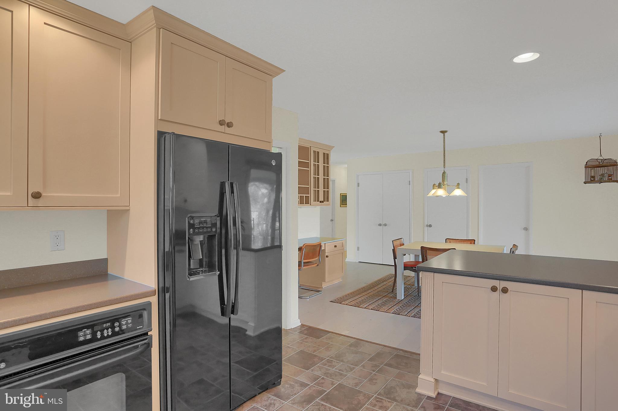 2425 Sutton Road York, PA 17403 - Photo 35 of 48