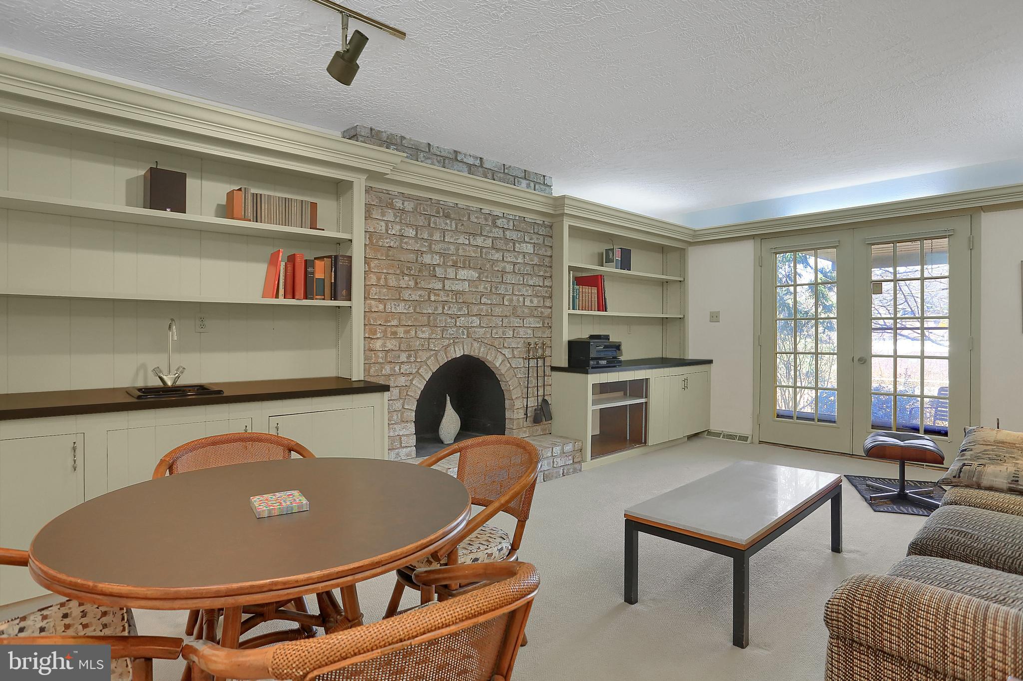 2425 Sutton Road York, PA 17403 - Photo 42 of 48
