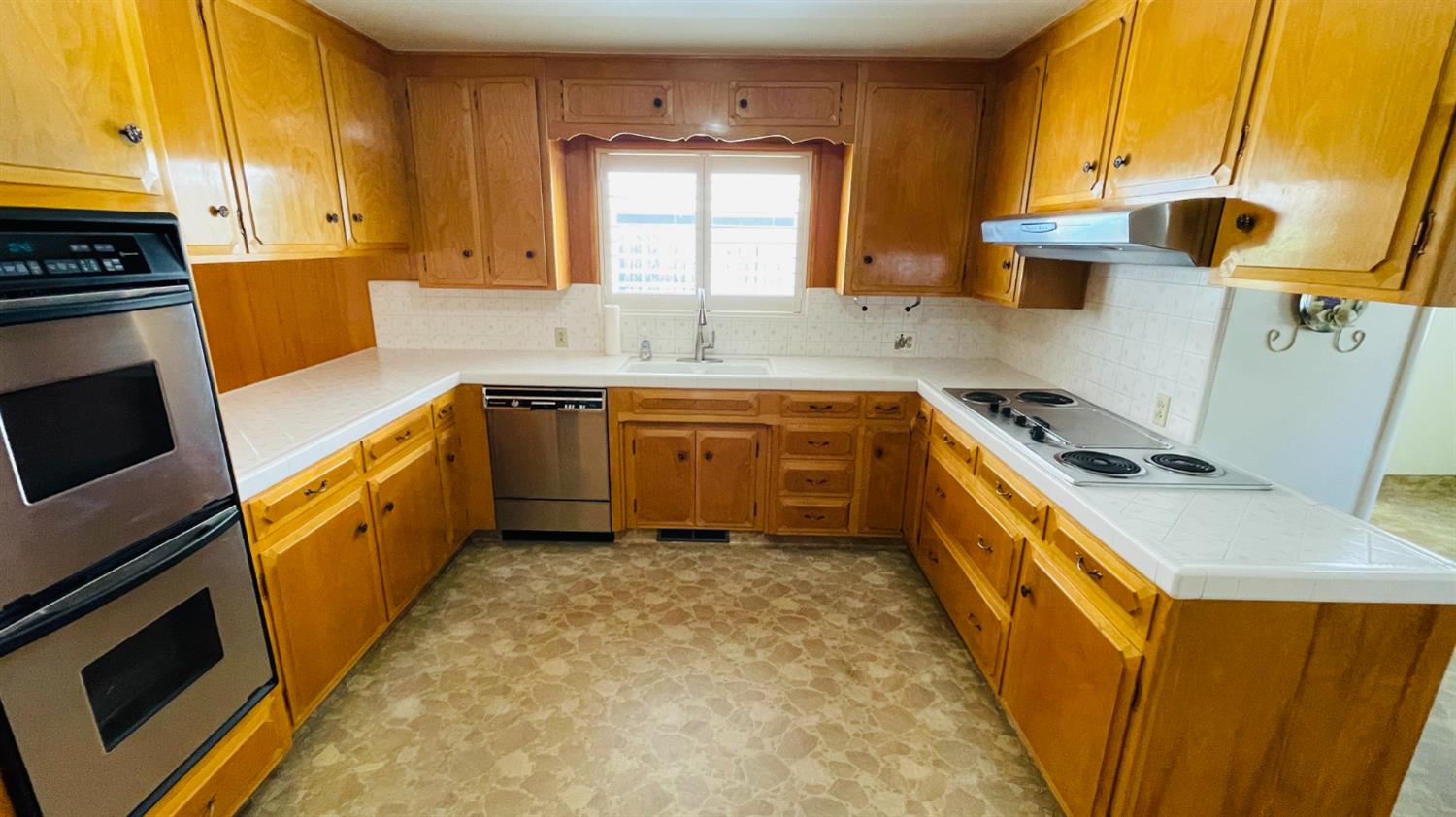 712 Leytonstone Avenue Modesto, CA 95355 - Photo 17 of 32
