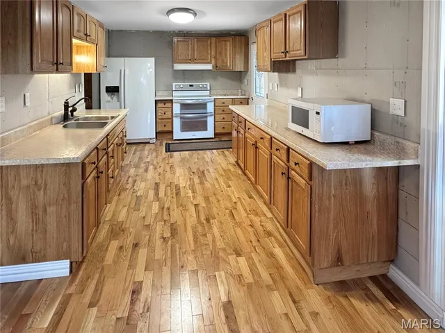 $225,000 | 902 North Lake Sherwood Drive, Lake Sherwood, MO 63357