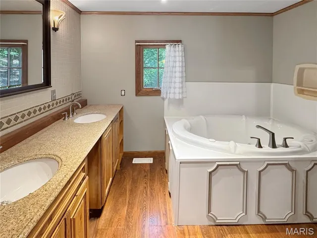 $225,000 | 902 North Lake Sherwood Drive, Lake Sherwood, MO 63357