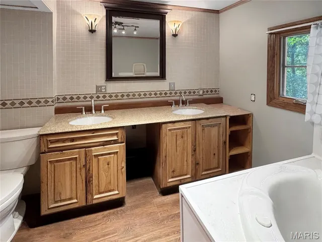 $225,000 | 902 North Lake Sherwood Drive, Lake Sherwood, MO 63357