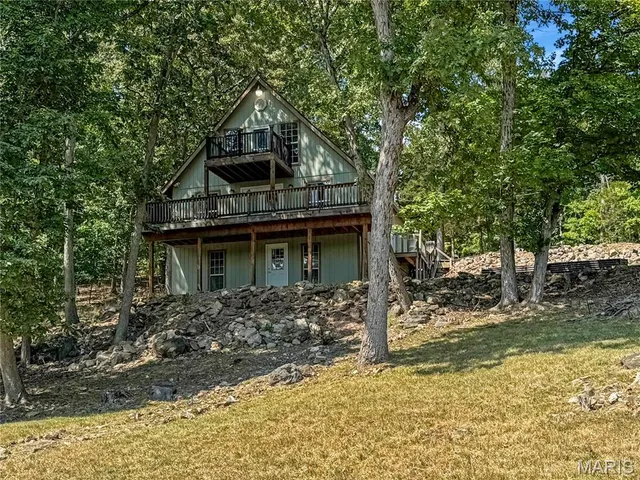 $225,000 | 902 North Lake Sherwood Drive, Lake Sherwood, MO 63357