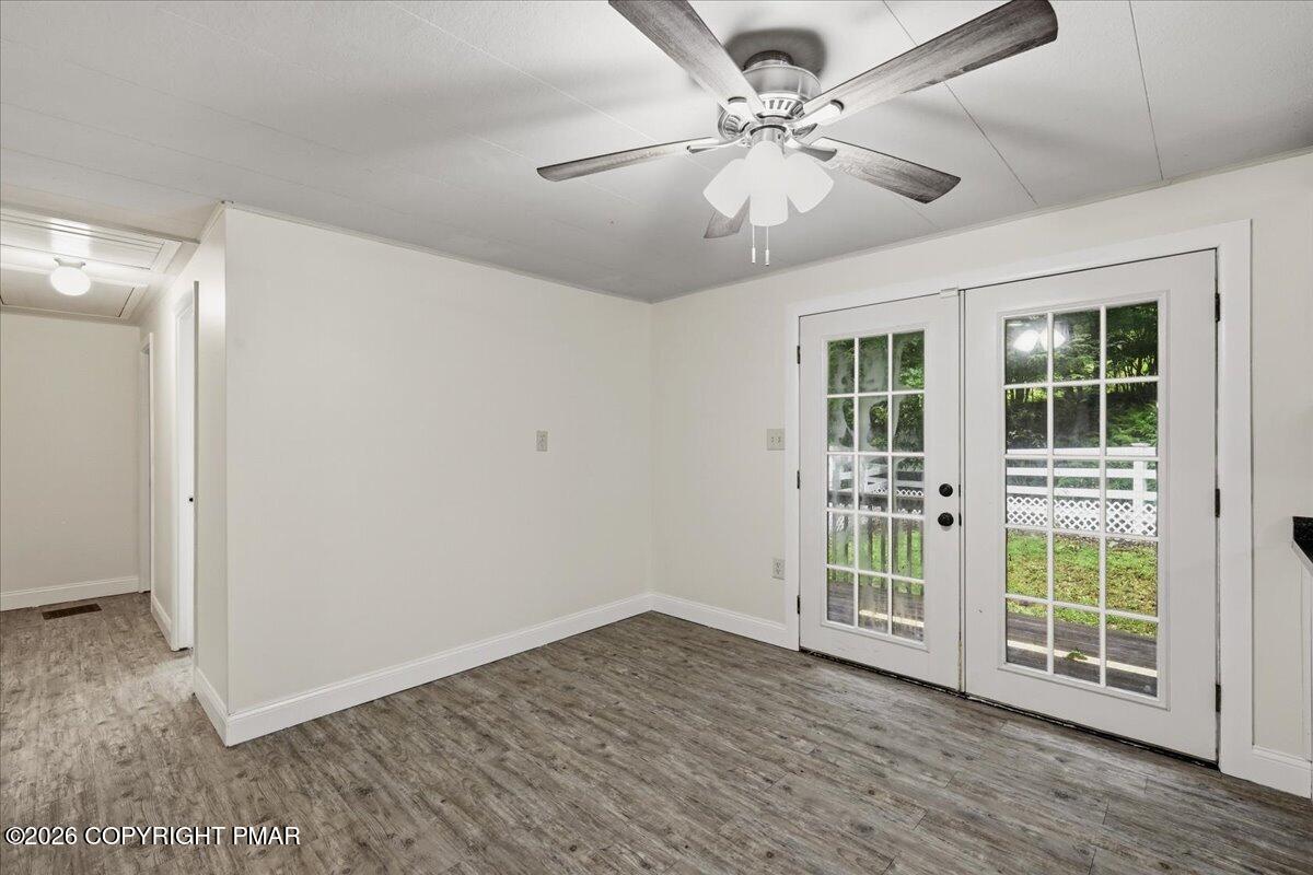 706 Foxtown Hill Road Stroudsburg, PA 18360 - Photo 8 of 34 Dining Area