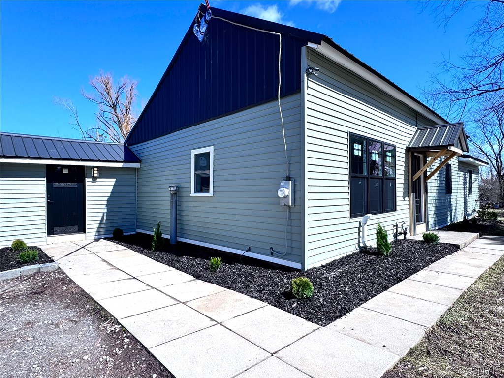 6913 Lowell Road Westmoreland, NY 13440 - Photo 5 of 49