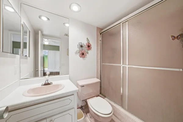 $159,900 | 3100 North Palm Aire Drive, Unit 208, Pompano Beach, FL 33069