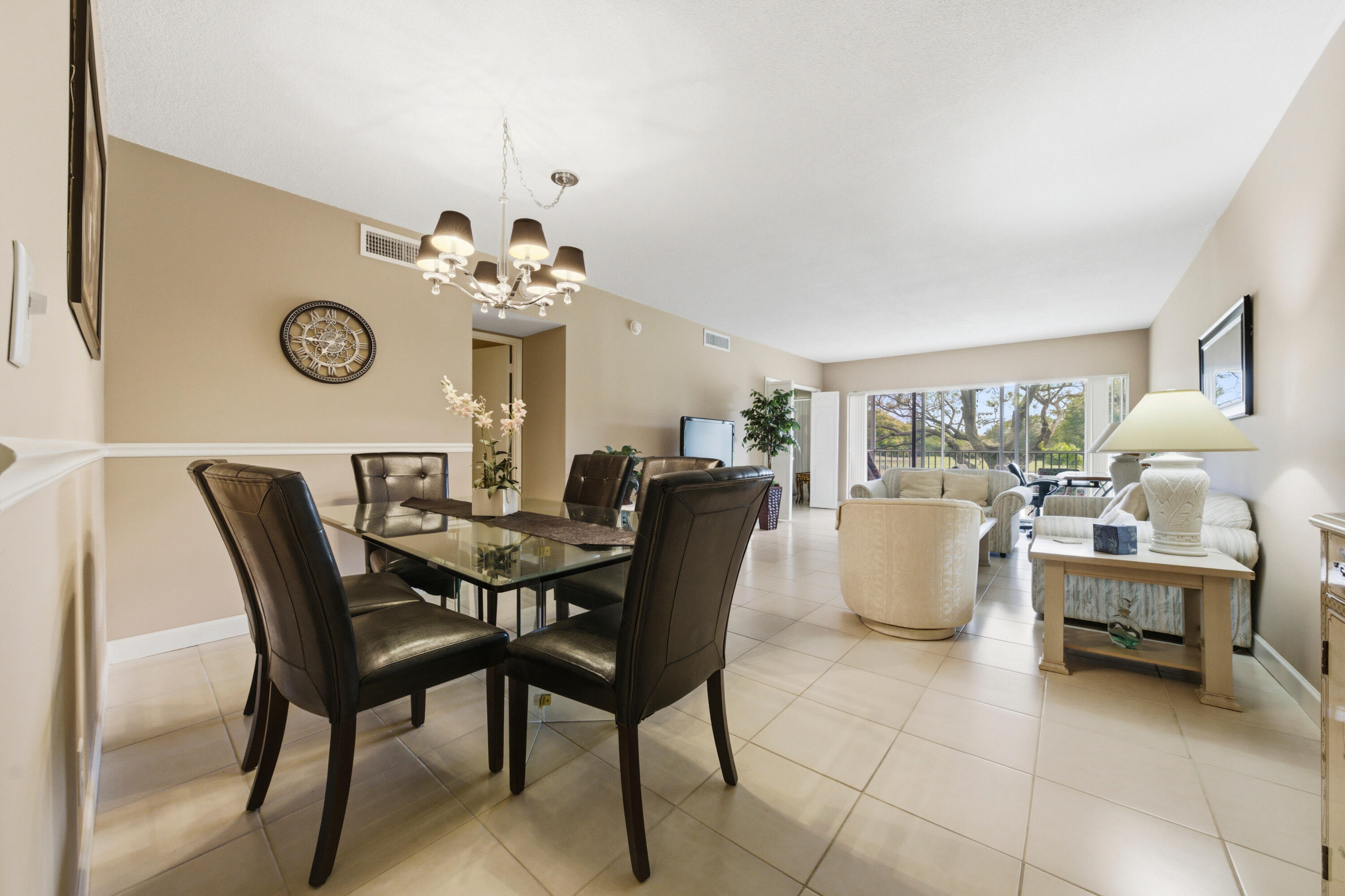 3100 North Palm Aire Drive, Unit 208 Pompano Beach, FL 33069 - Photo 6 of 24 3100 N Palm Aire Dr Pompano Beach, Fl