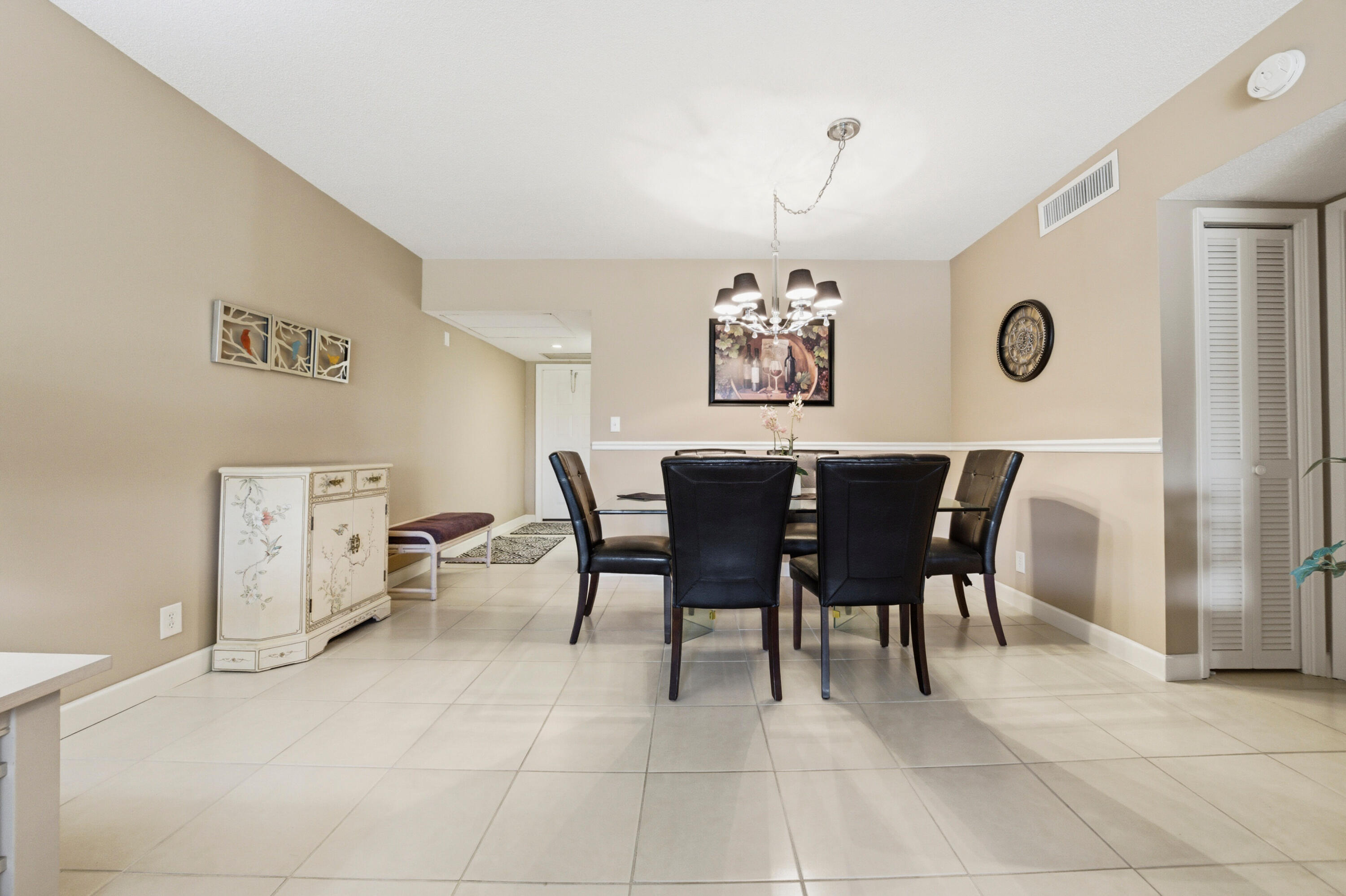 3100 North Palm Aire Drive, Unit 208 Pompano Beach, FL 33069 - Photo 7 of 24 3100 N Palm Aire Dr Pompano Beach, Fl