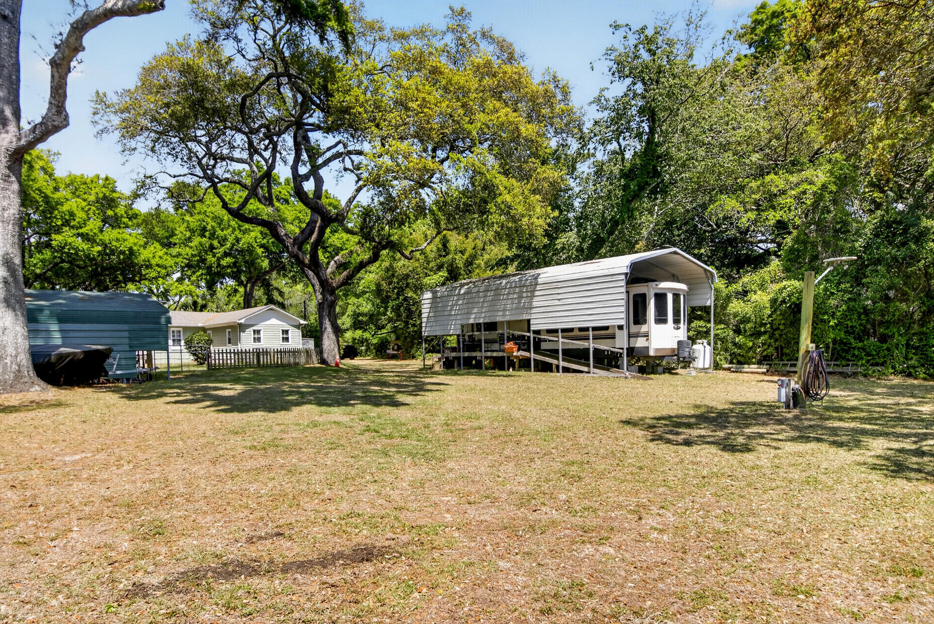 1223 Stone Post Road Charleston, SC 29412 - Photo 65 of 67 43_43_mls