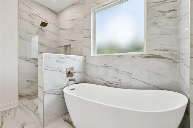 $309,900 | 7211 Claiborne Court, Arabi, LA 70032