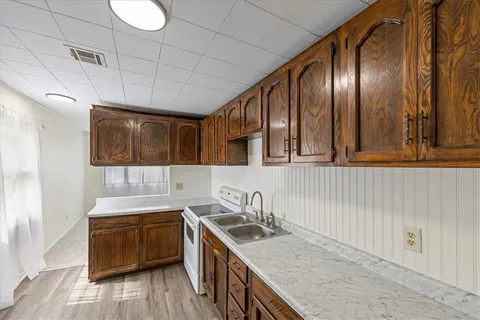 $200,000 | 3618 Shawnee Drive, Kansas City, KS 66106