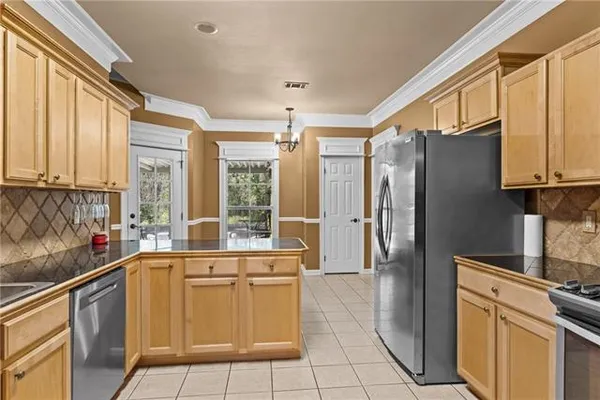 $325,000 | 162 Pinewood Avenue, Pineville, LA 71360