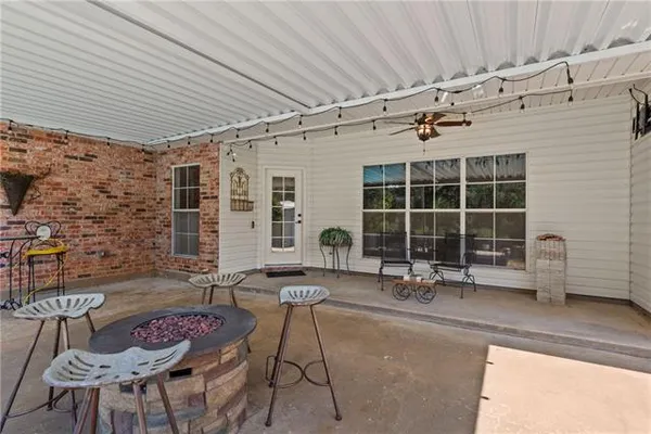 $325,000 | 162 Pinewood Avenue, Pineville, LA 71360