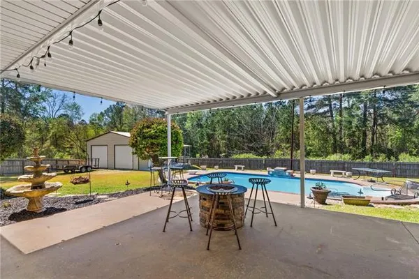 $325,000 | 162 Pinewood Avenue, Pineville, LA 71360