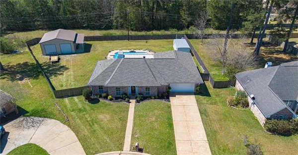 $325,000 | 162 Pinewood Avenue, Pineville, LA 71360