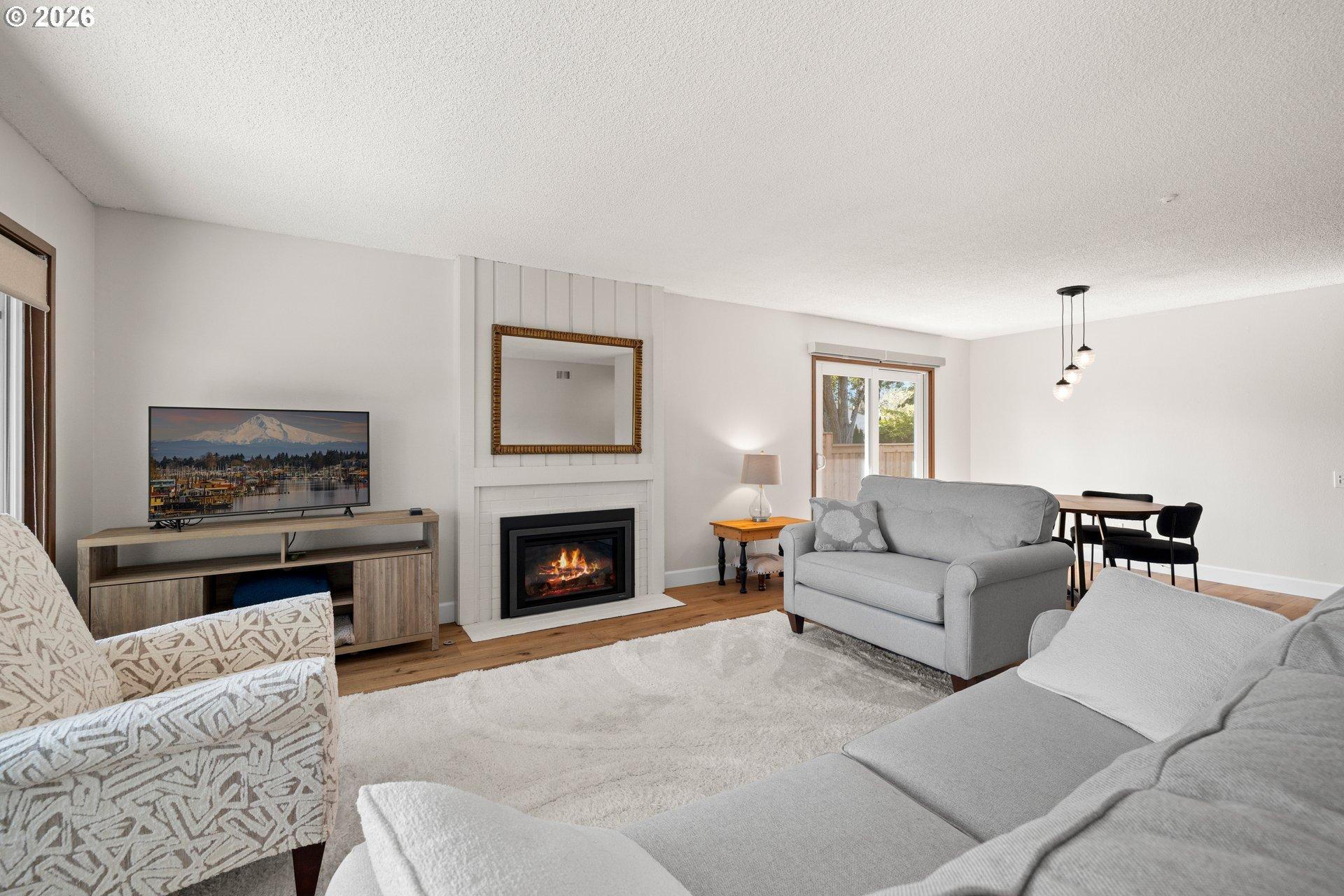 Living Room/Dining Room