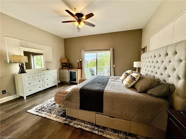 a view of a walk in closet