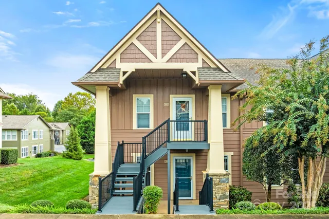 $263,000 | 150 Deermouse Way, Unit 2601, Hendersonville, NC 28792